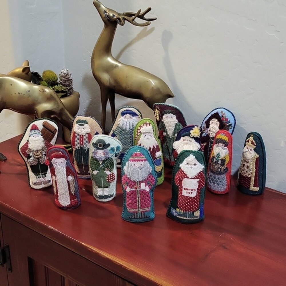 Petei Santa's Around The World 13 Different Santa's Rare Finished